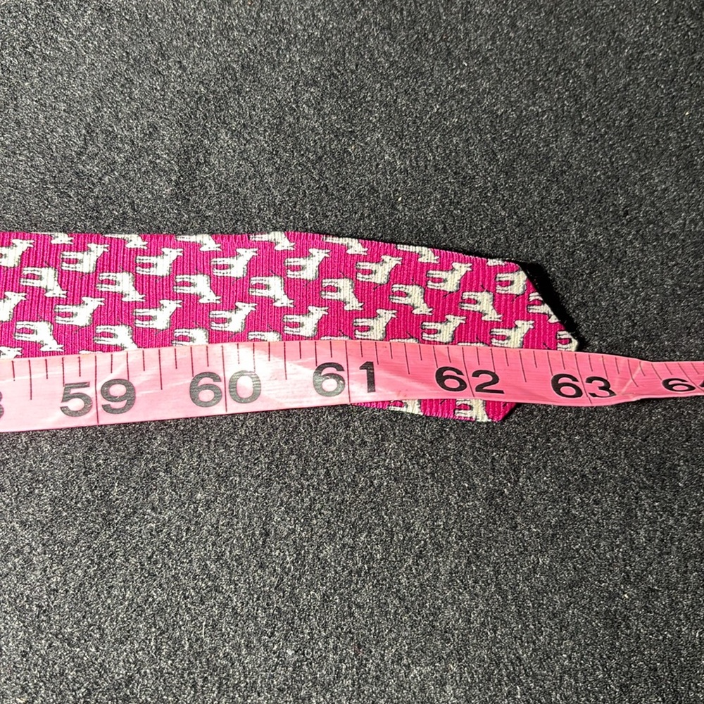 Cape Cod Neckwear Pink Donkey Patterned Men's Tie 100% silk preppy statement tie - Picture 10 of 12